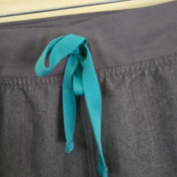 Figs High Waisted Livingston Basic Scrubs T21003 Graphite 2 Pocket Size XXL - Picture 8 of 11